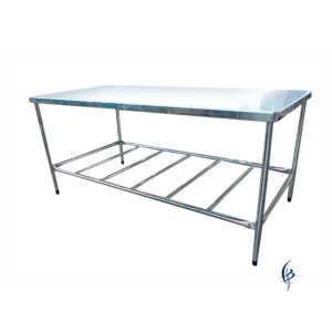 Mesa Inox Estrutura Tubular com Tampo em Polietileno.